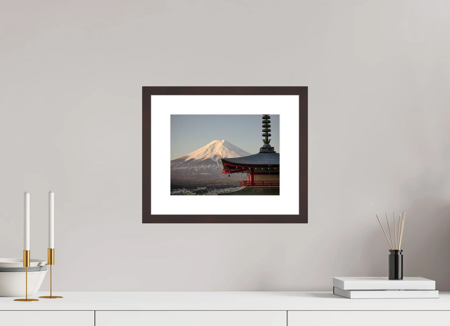 28 x 21 cm, Cadre Photo du Japon: Mont Fuji et pagode Chureito - Lever de soleil hivernal